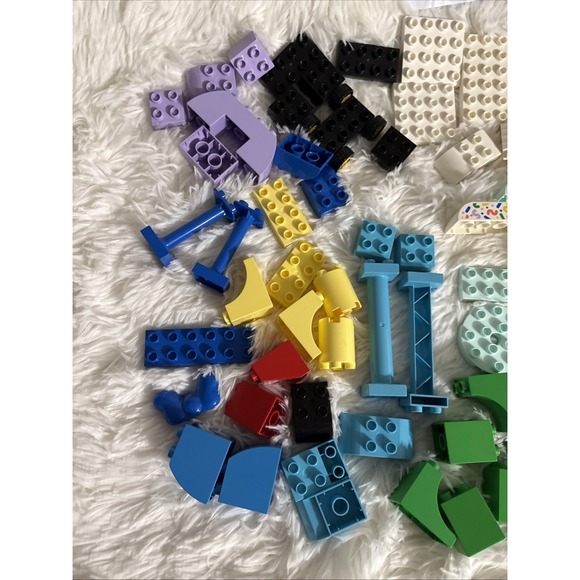 LEGO DUPLO Town 10423 Buildable People Big Emotions Set + Instructions NO BOX - Picture 2 of 8